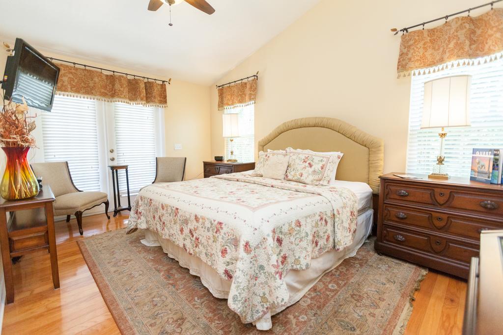 Alexander Homestead Bed And Breakfast St. Augustine Oda fotoğraf